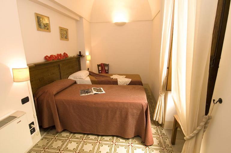 קונברסאנו Hotel Palazzo D'Erchia מראה חיצוני תמונה