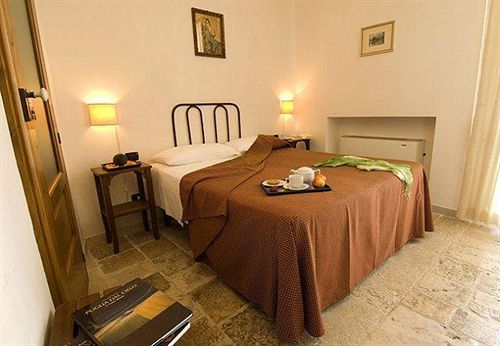 קונברסאנו Hotel Palazzo D'Erchia מראה חיצוני תמונה
