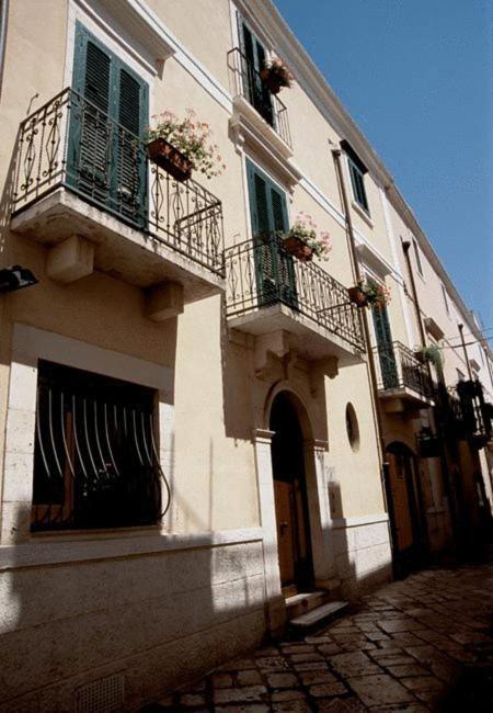 קונברסאנו Hotel Palazzo D'Erchia מראה חיצוני תמונה